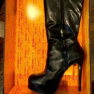 Pour La Victoire Boots